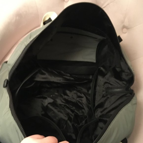 Kate spade olive green travel duffle workout yoga tote bag sample piece nwt - Picture 12 of 16